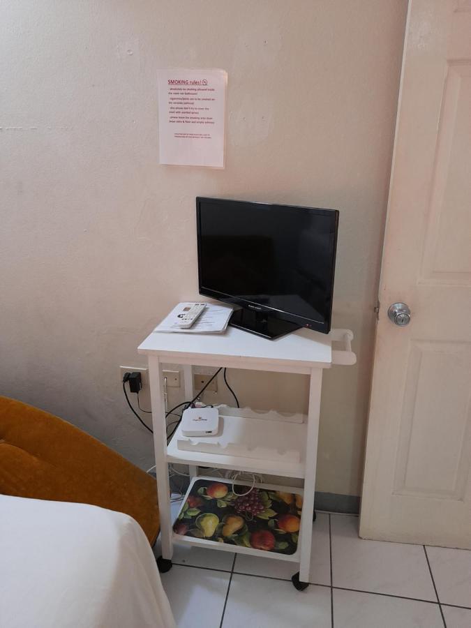 Camelia Rooms Κίνγκστον Εξωτερικό φωτογραφία