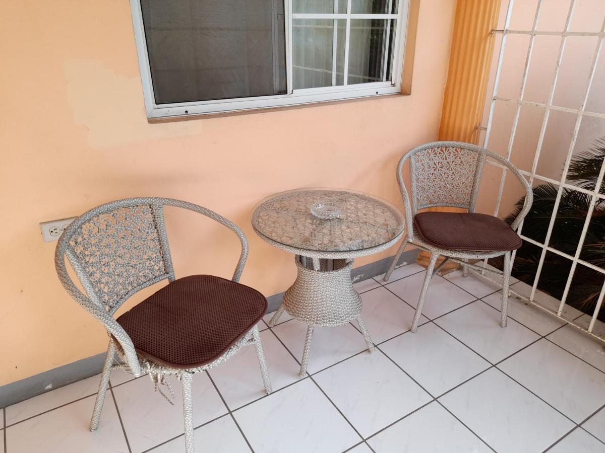 Camelia Rooms Κίνγκστον Εξωτερικό φωτογραφία