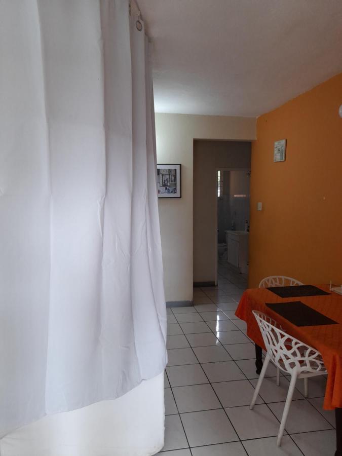 Camelia Rooms Κίνγκστον Εξωτερικό φωτογραφία