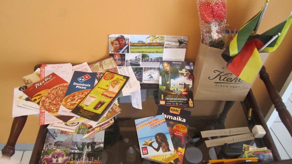 Camelia Rooms Κίνγκστον Εξωτερικό φωτογραφία